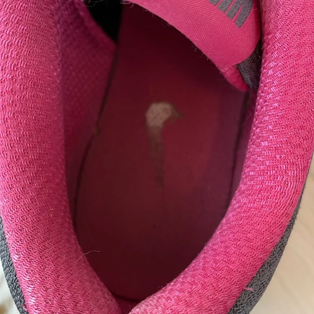 Nike tennis Shoes Gray Pink 10